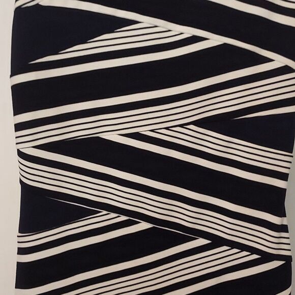Adrianna Papell dark navy blue and white dress sleeveless shift striped size 10 - Picture 4 of 8